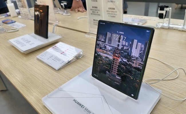 OLED手機市場滲透率接近50%，IT產品或將成為OLED下一戰場！